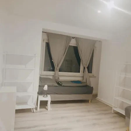 Monteurwohnung Business Grenze Duesseldorf 4 Personen *