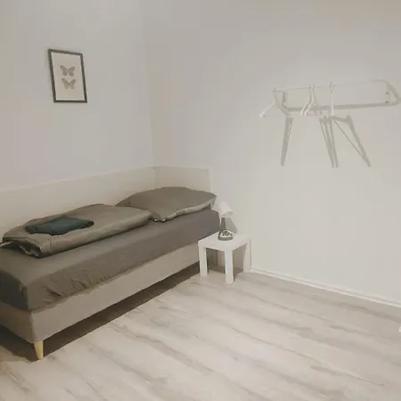 Monteurwohnung Business Grenze Duesseldorf 4 Personen 노이스