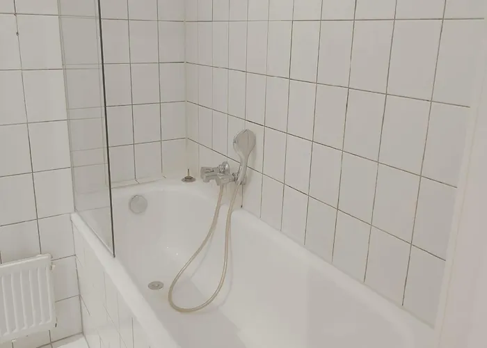 Monteurwohnung Business Grenze Duesseldorf 4 Personen Lejlighed *