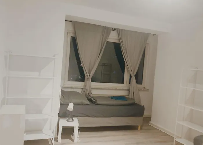 Monteurwohnung Business Grenze Duesseldorf 4 Personen *